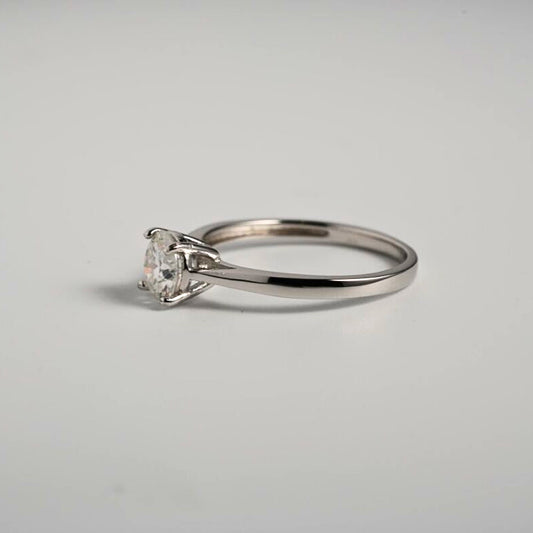 Aurora Round Brilliant Moissanite Ring – 1ct center stone | 925 Sterling Silver | Premium Setting