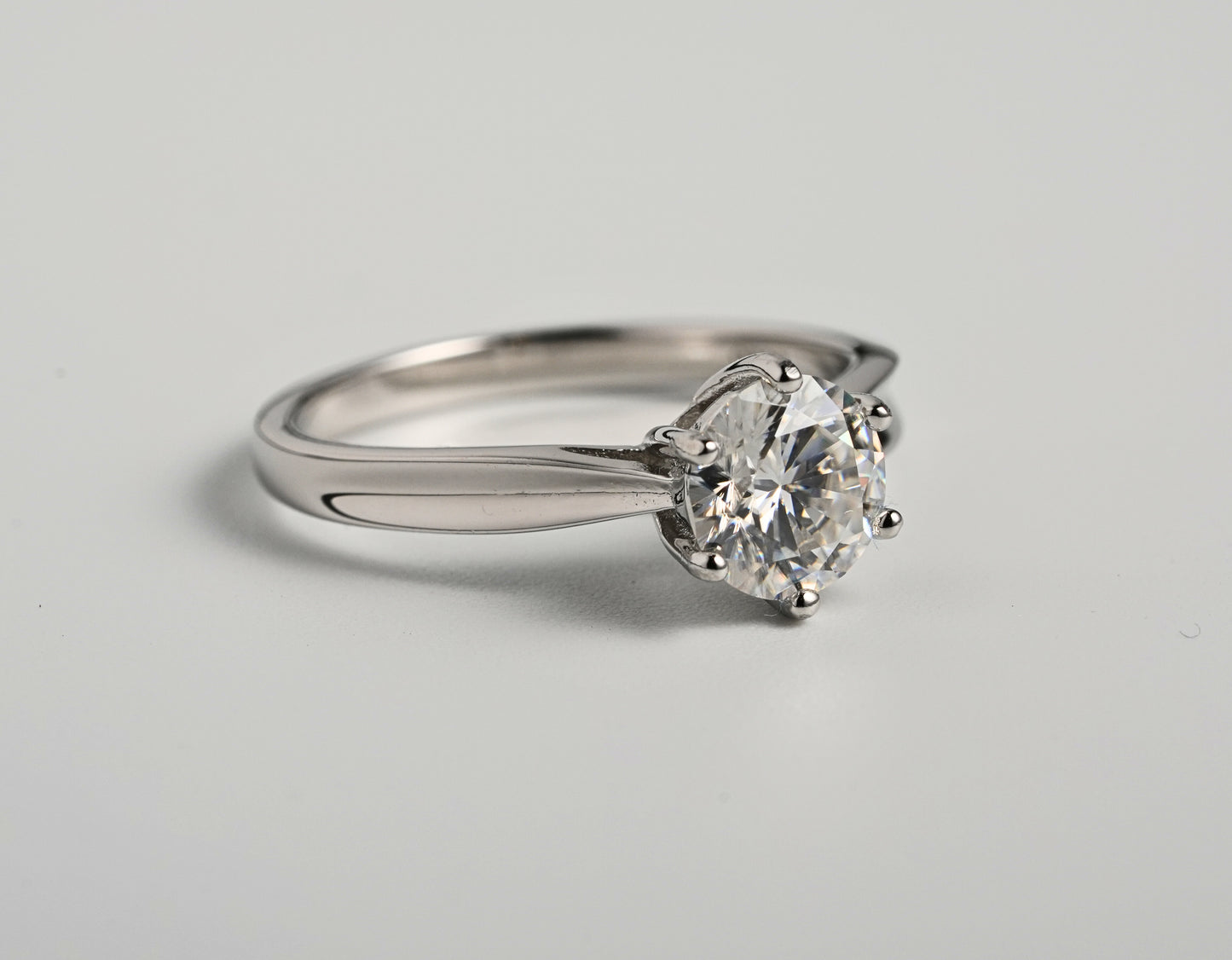 Round Brilliant Moissanite Ring – 1ct center stone | 925 Sterling Silver | Premium Setting