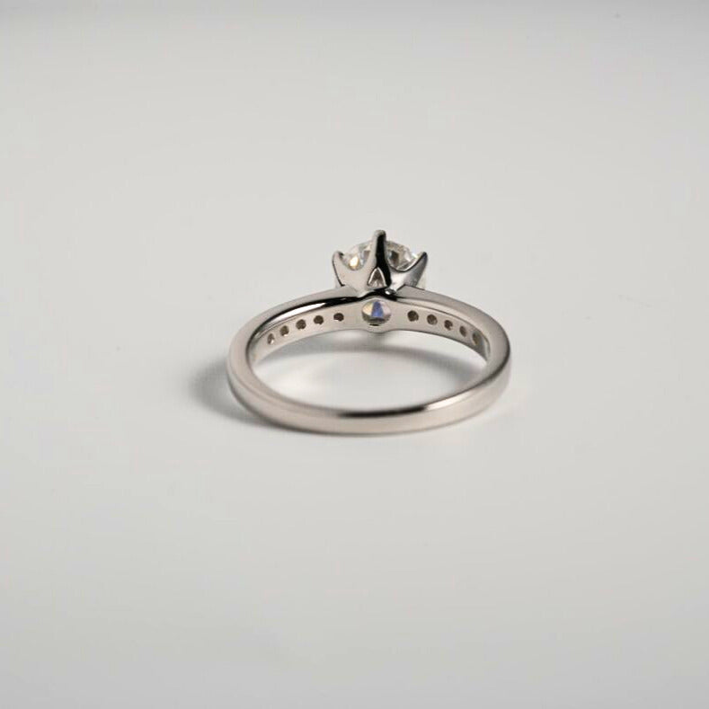 Selene Round Brilliant Moissanite Ring – 1ct center stone | 925 Sterling Silver | Premium Setting