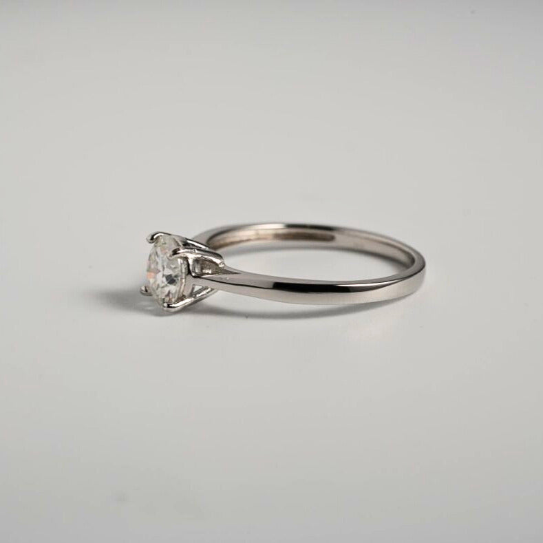 Aurora Round Brilliant Moissanite Ring – 1ct center stone | 925 Sterling Silver | Premium Setting