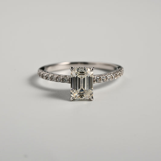 Solara Emerald Cut Moissanite Ring – 1ct center stone | 925 Sterling Silver | Premium Setting