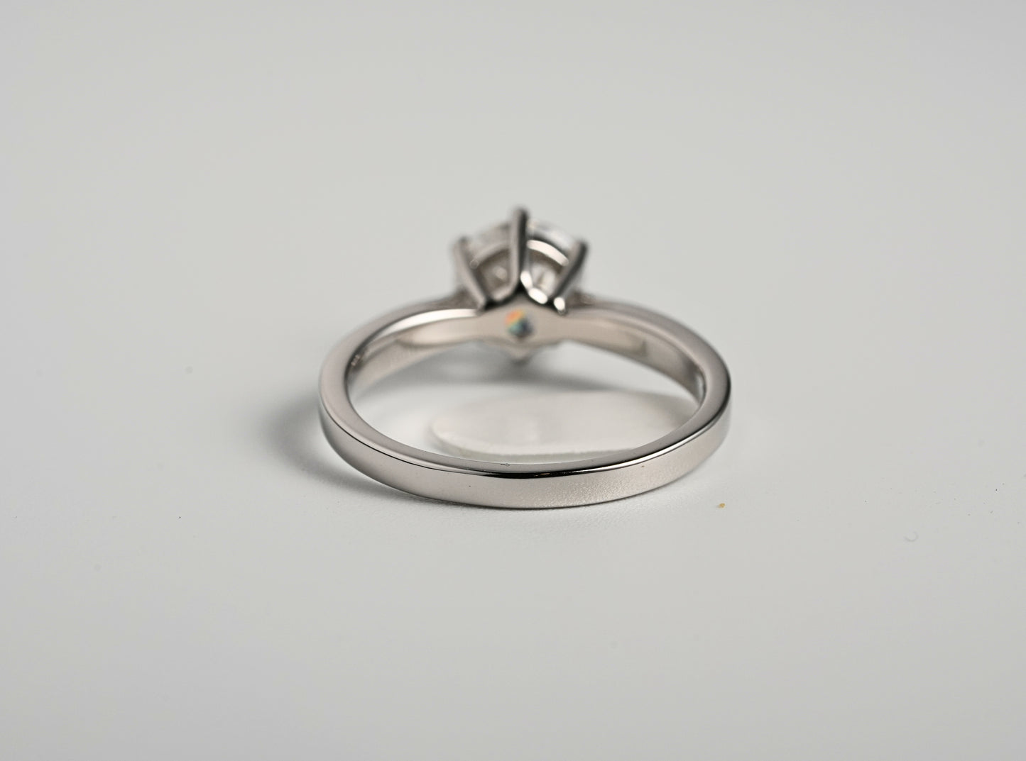 Round Brilliant Moissanite Ring – 1ct center stone | 925 Sterling Silver | Premium Setting